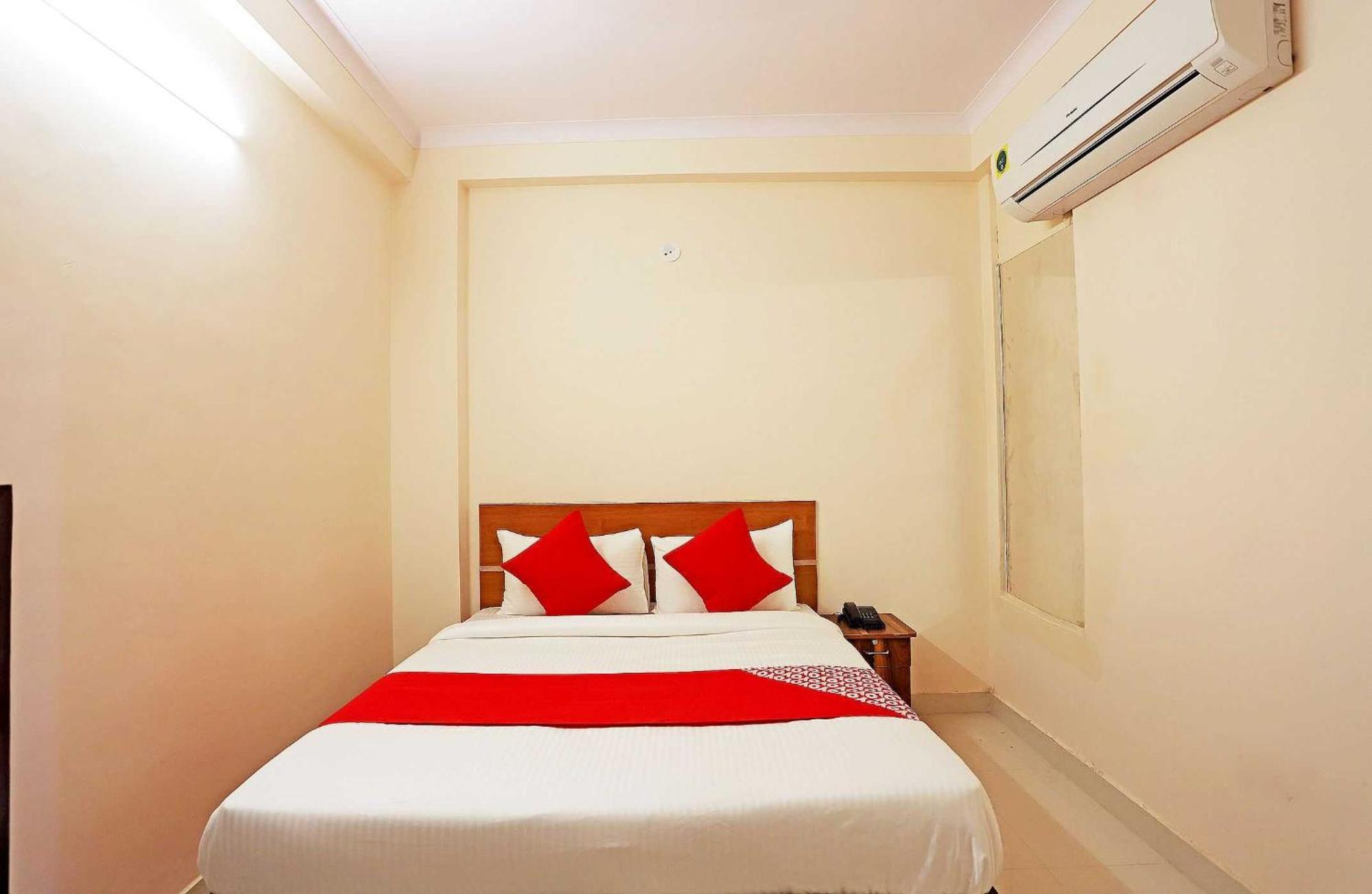 Hotel O Lal Residency Дели Экстерьер фото